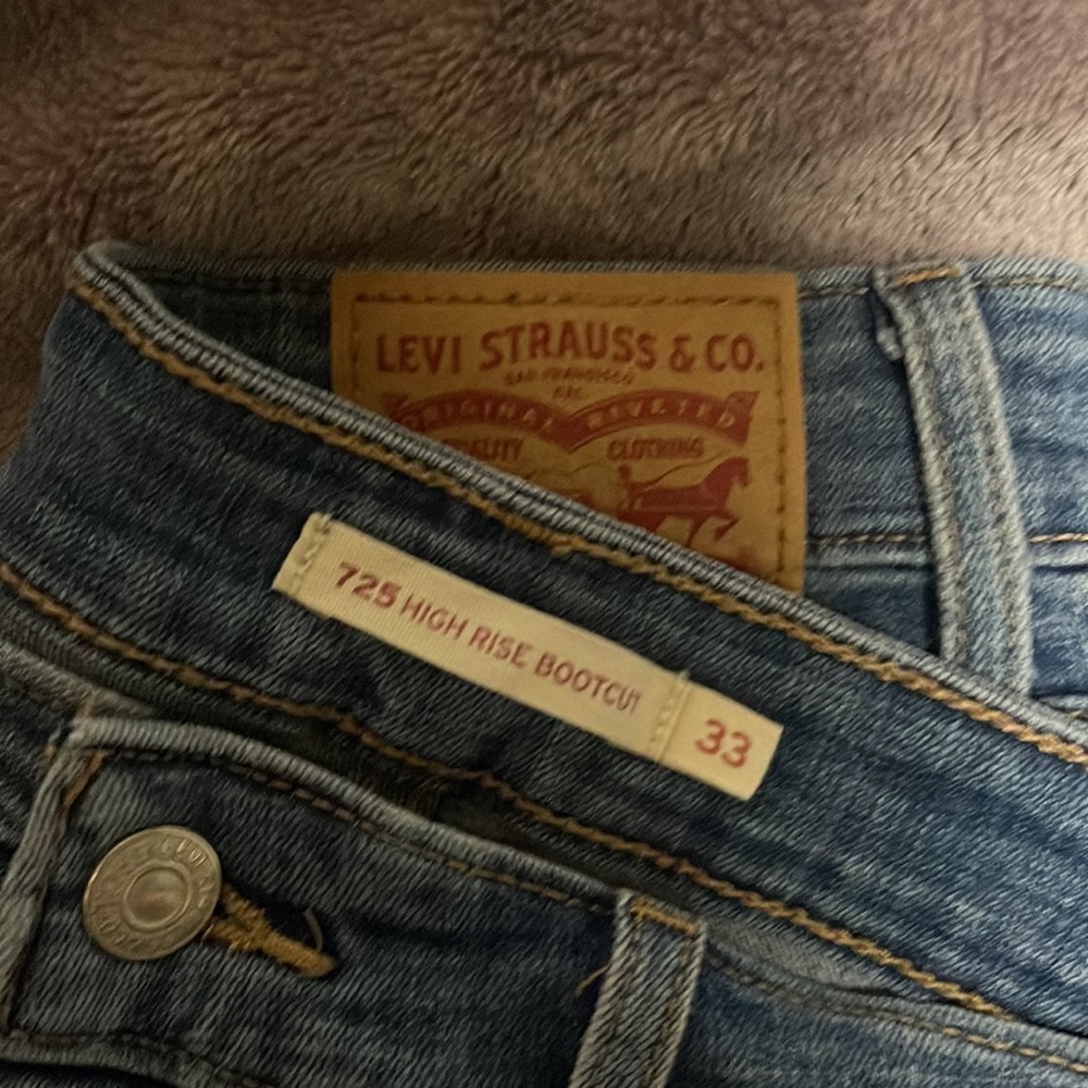 Levi’s High Rise Bootcut Jeans - Picture 2 of 5